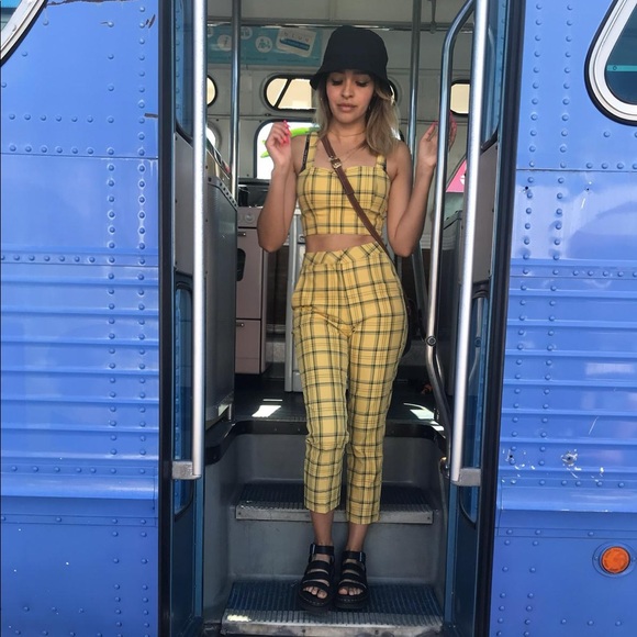 Meet your Posher, Sandy - Picture 1 of 1